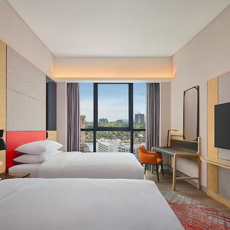 Sheraton Kuching Hotel Екстериор снимка