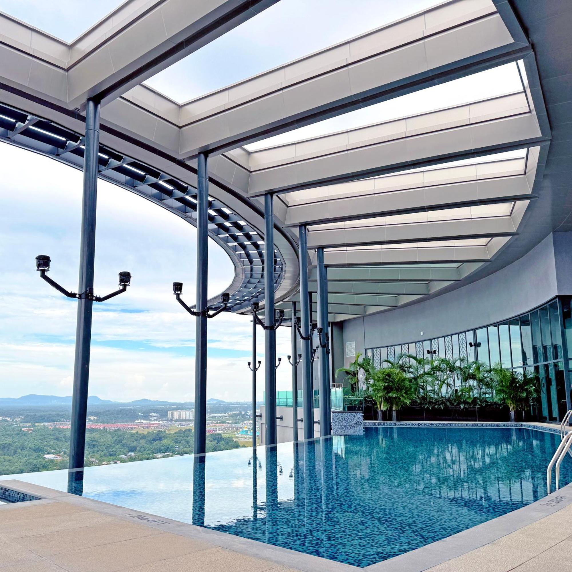 Sheraton Kuching Hotel Екстериор снимка