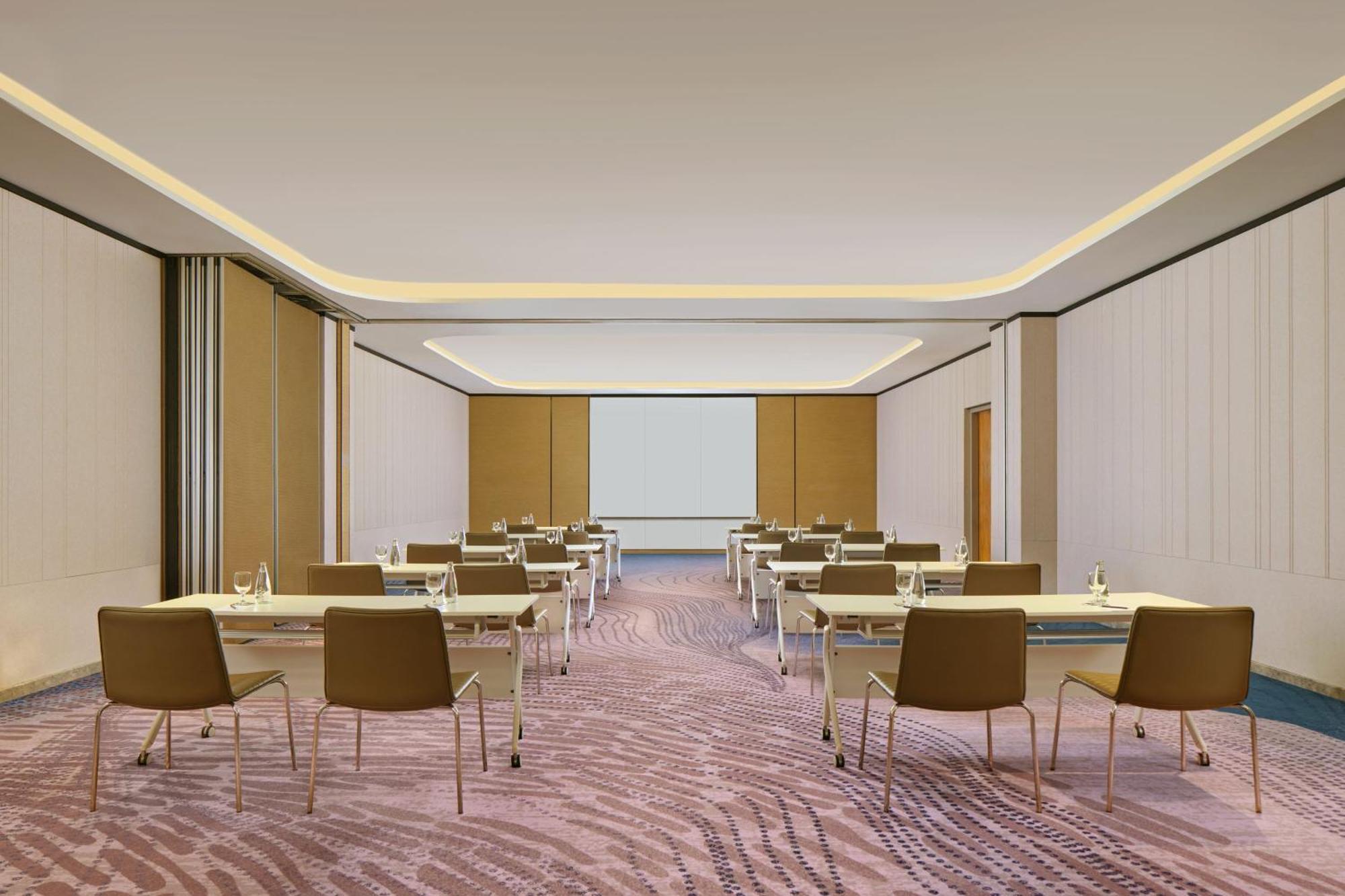 Sheraton Kuching Hotel Екстериор снимка
