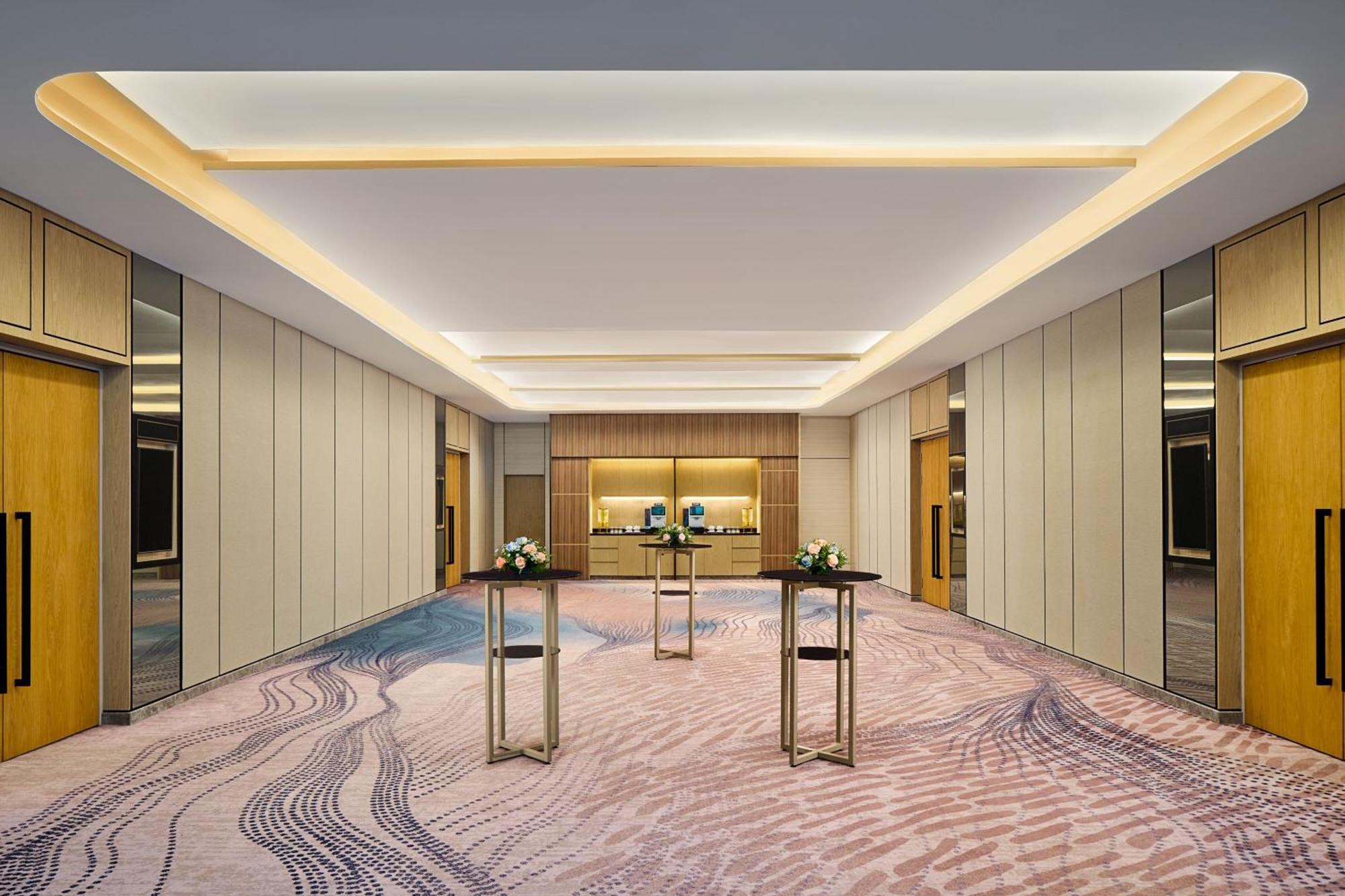 Sheraton Kuching Hotel Екстериор снимка