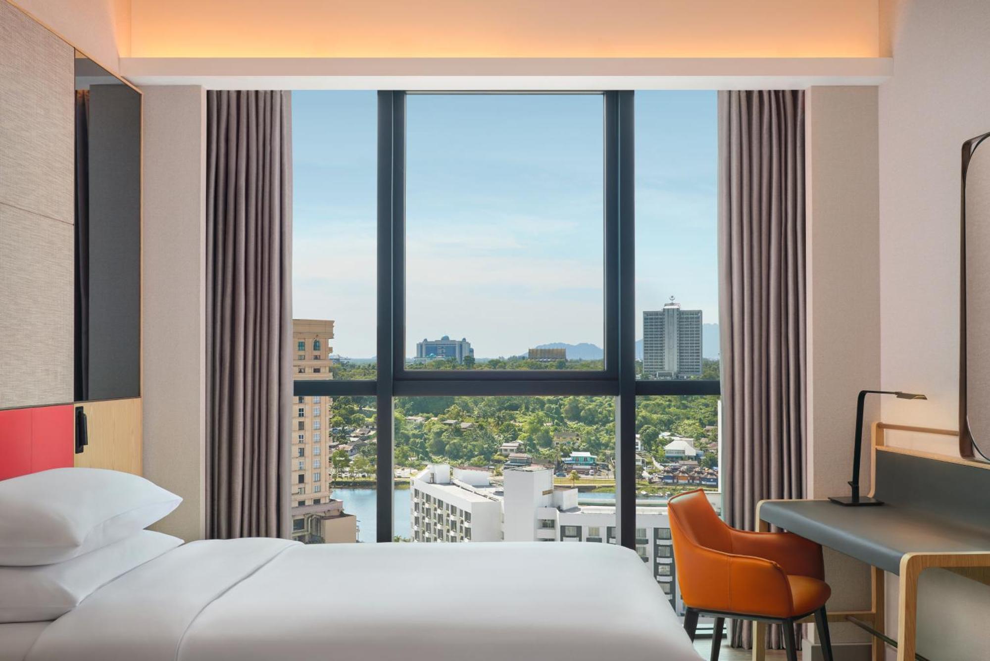 Sheraton Kuching Hotel Екстериор снимка